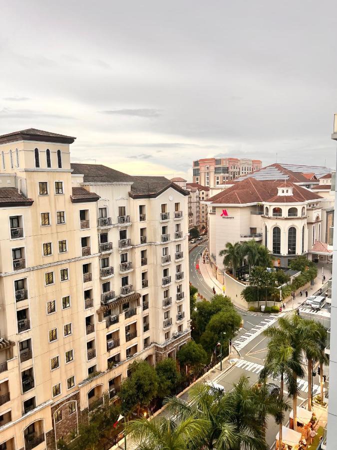 Kiel 5-Star Condo Hotel Across Naia Manila Airport Terminal 3 파사이 외부 사진